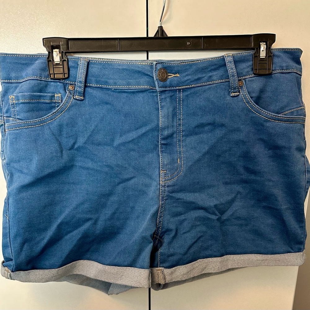 Wax Jean Blue Shorts with Rolled Cuff